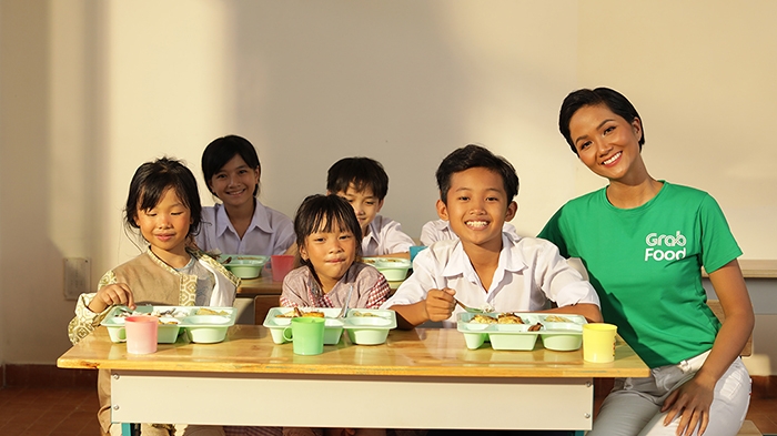 Grab đóng góp 1 tỷ đồng hỗ trợ bữa ăn cho trẻ em vùng cao trong năm học mới